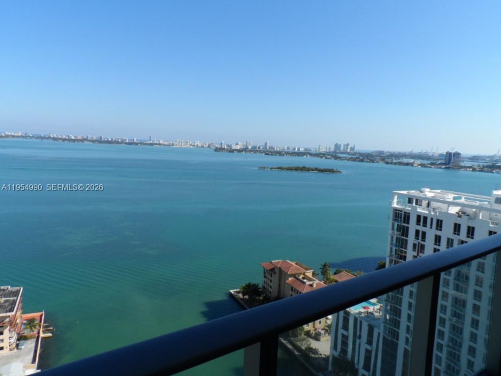 460 NE 28 ST #2501, Miami FL 33137