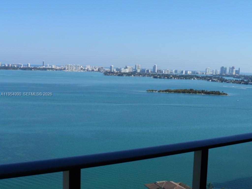 460 NE 28 ST #2501, Miami FL 33137