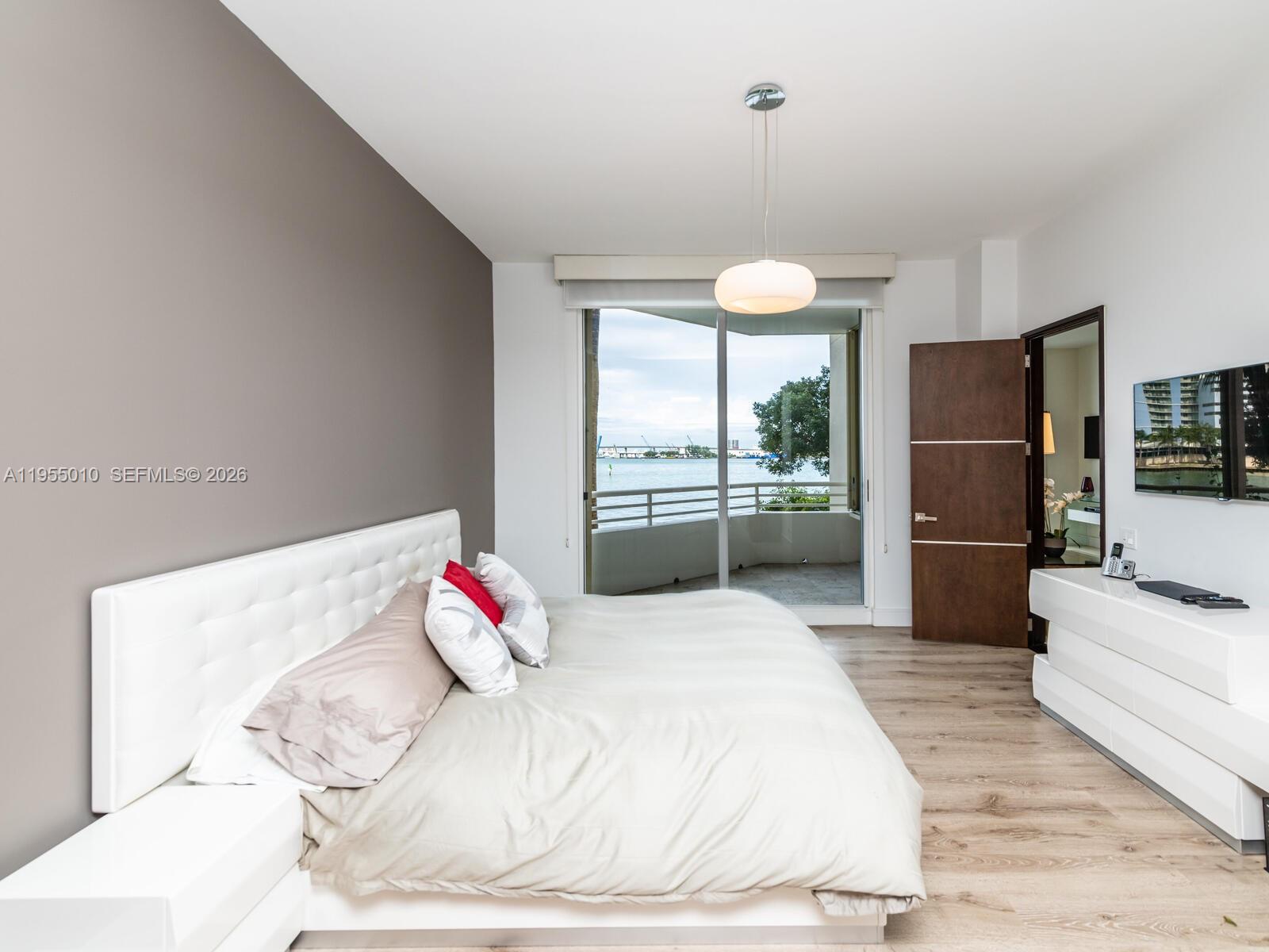 888 Brickell Key Dr #210, Miami FL 33131