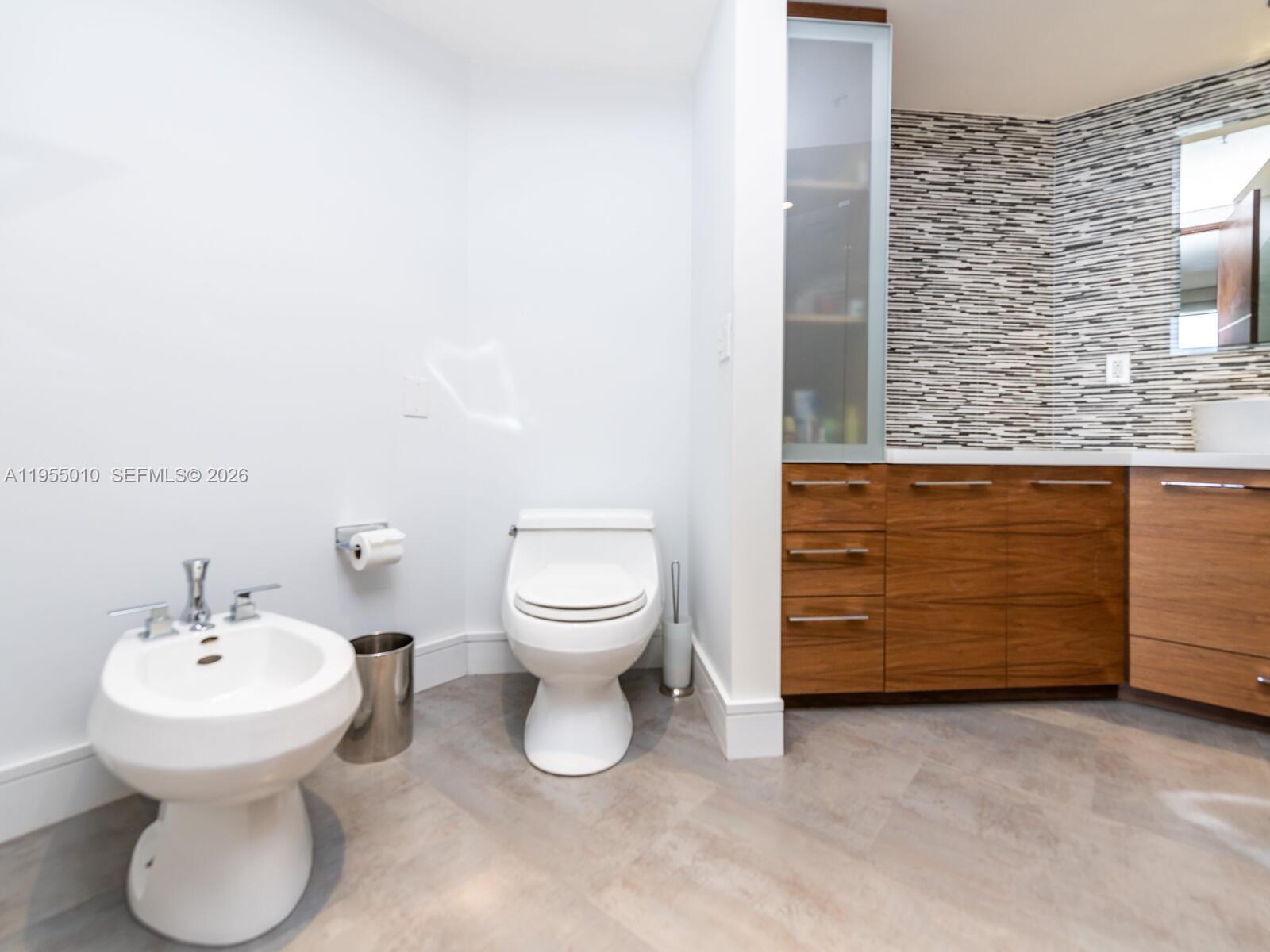 888 Brickell Key Dr #210, Miami FL 33131