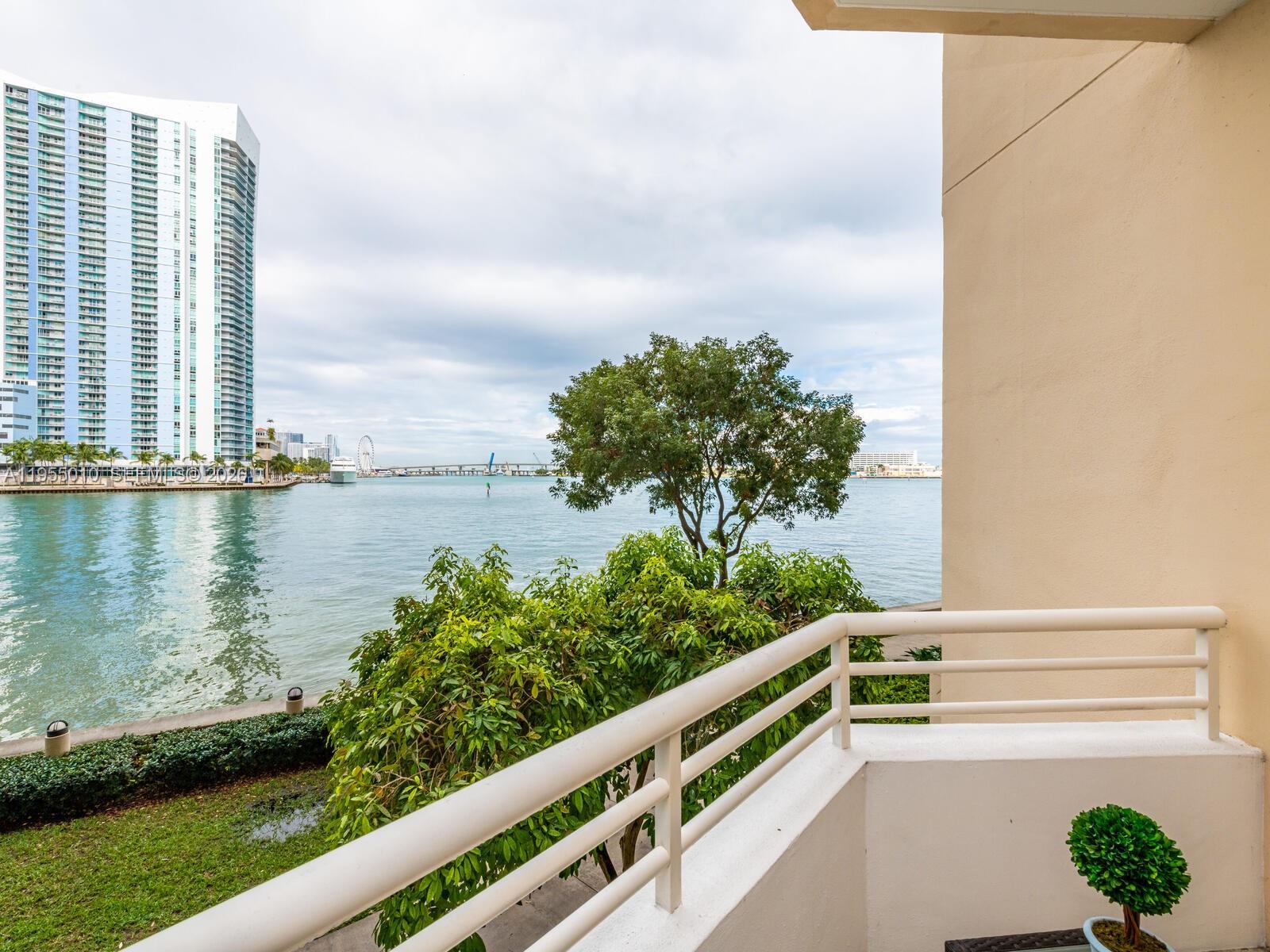 888 Brickell Key Dr #210, Miami FL 33131