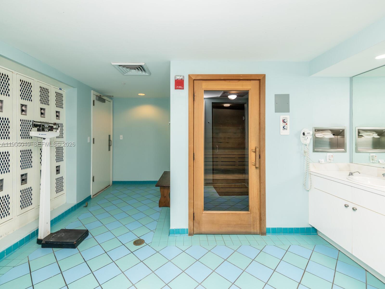 888 Brickell Key Dr #210, Miami FL 33131