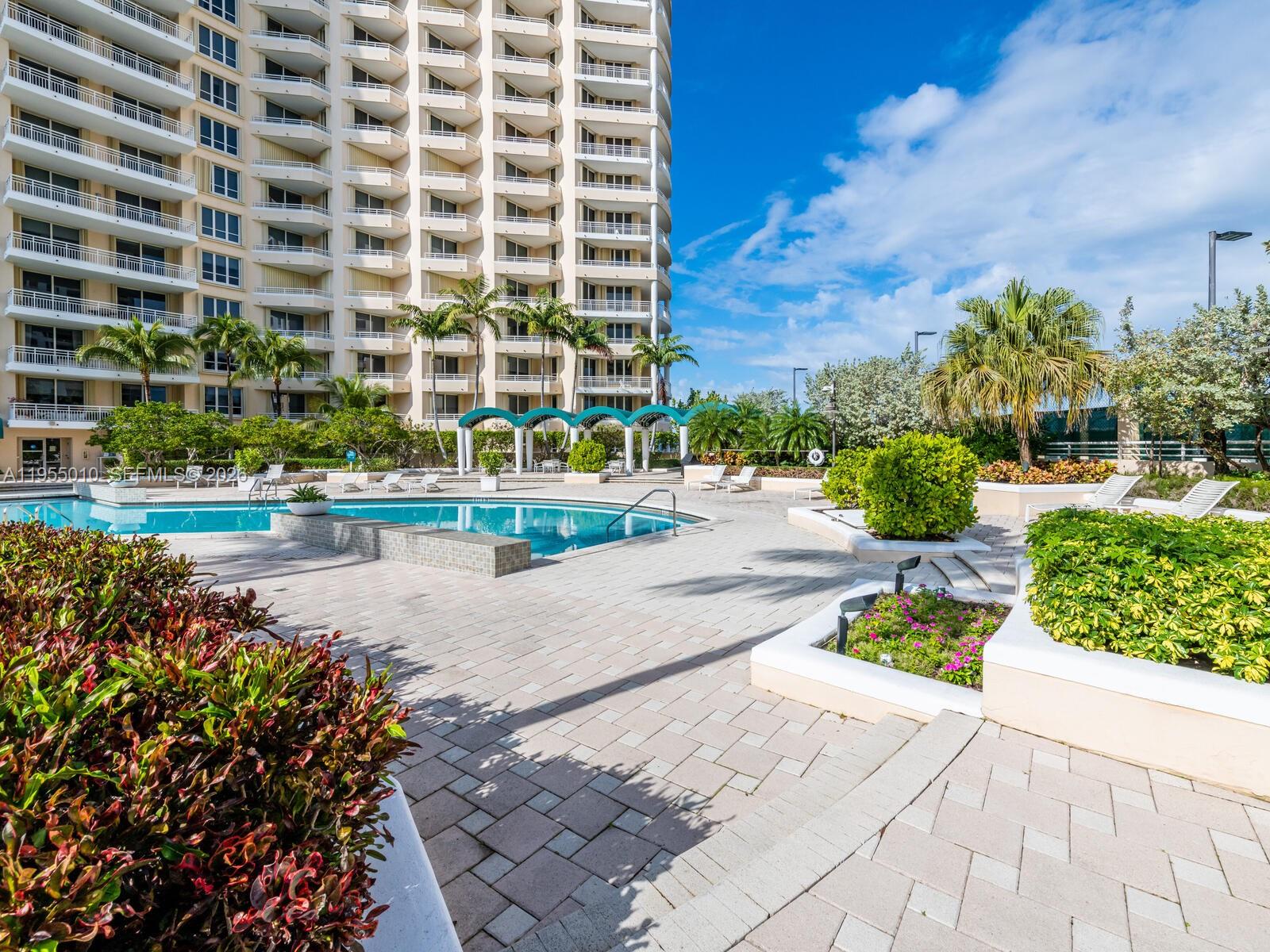 888 Brickell Key Dr #210, Miami FL 33131