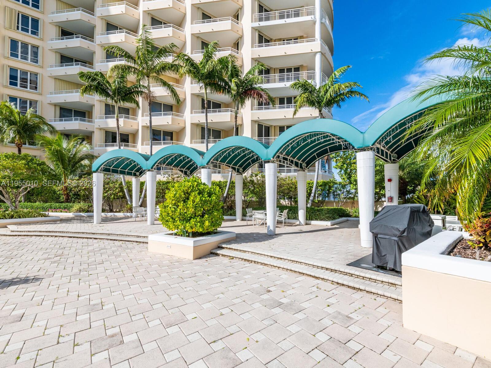 888 Brickell Key Dr #210, Miami FL 33131