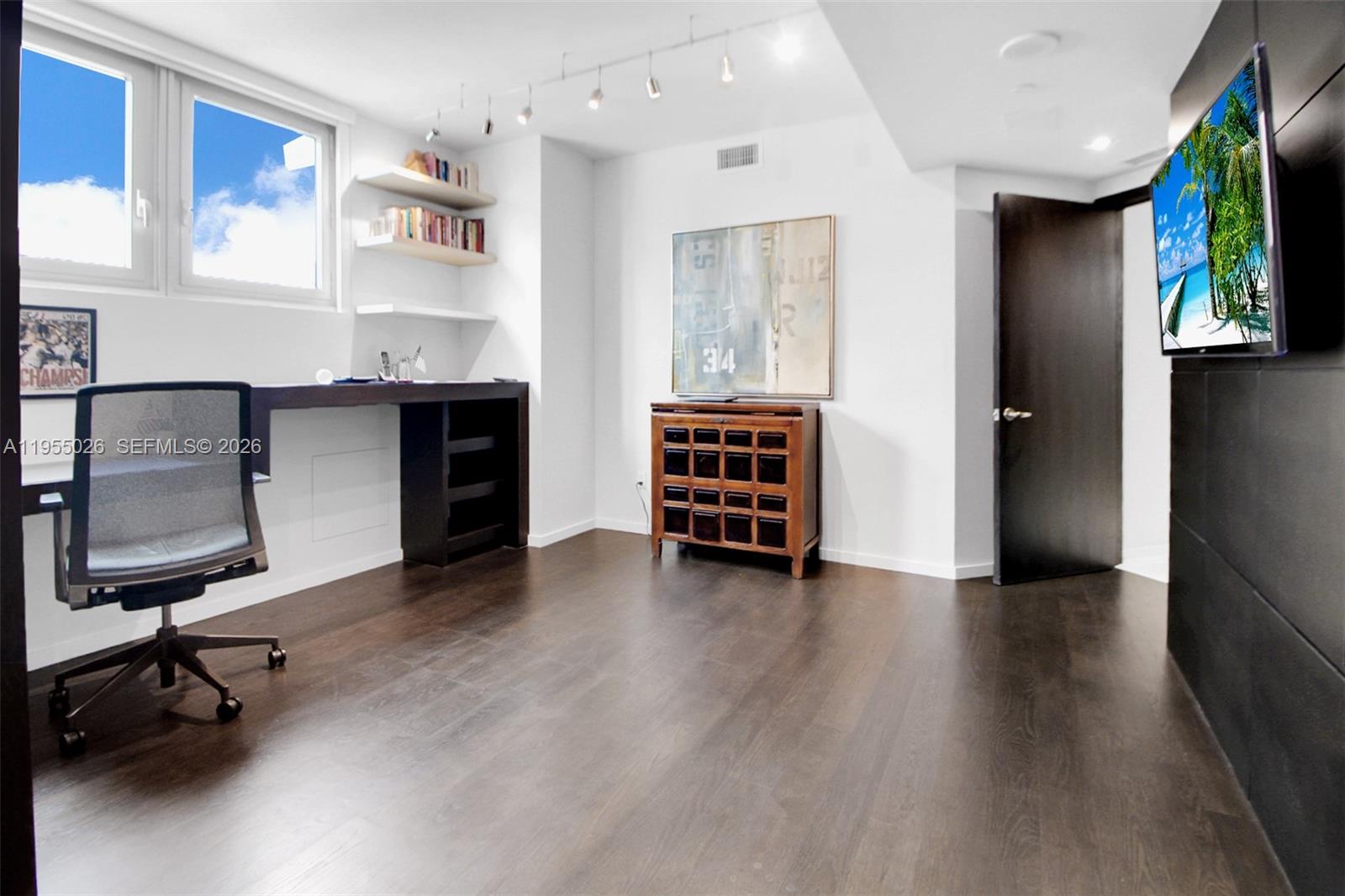 1331 Brickell Bay Dr #4201, Miami FL 33131