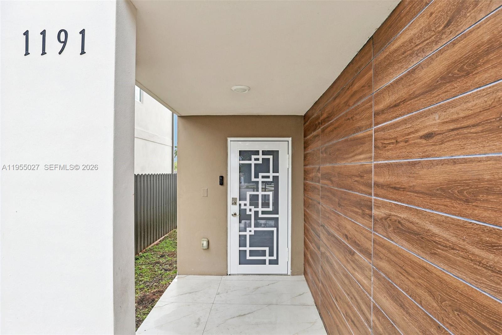 1191 NW 1st St, Florida City FL 33034