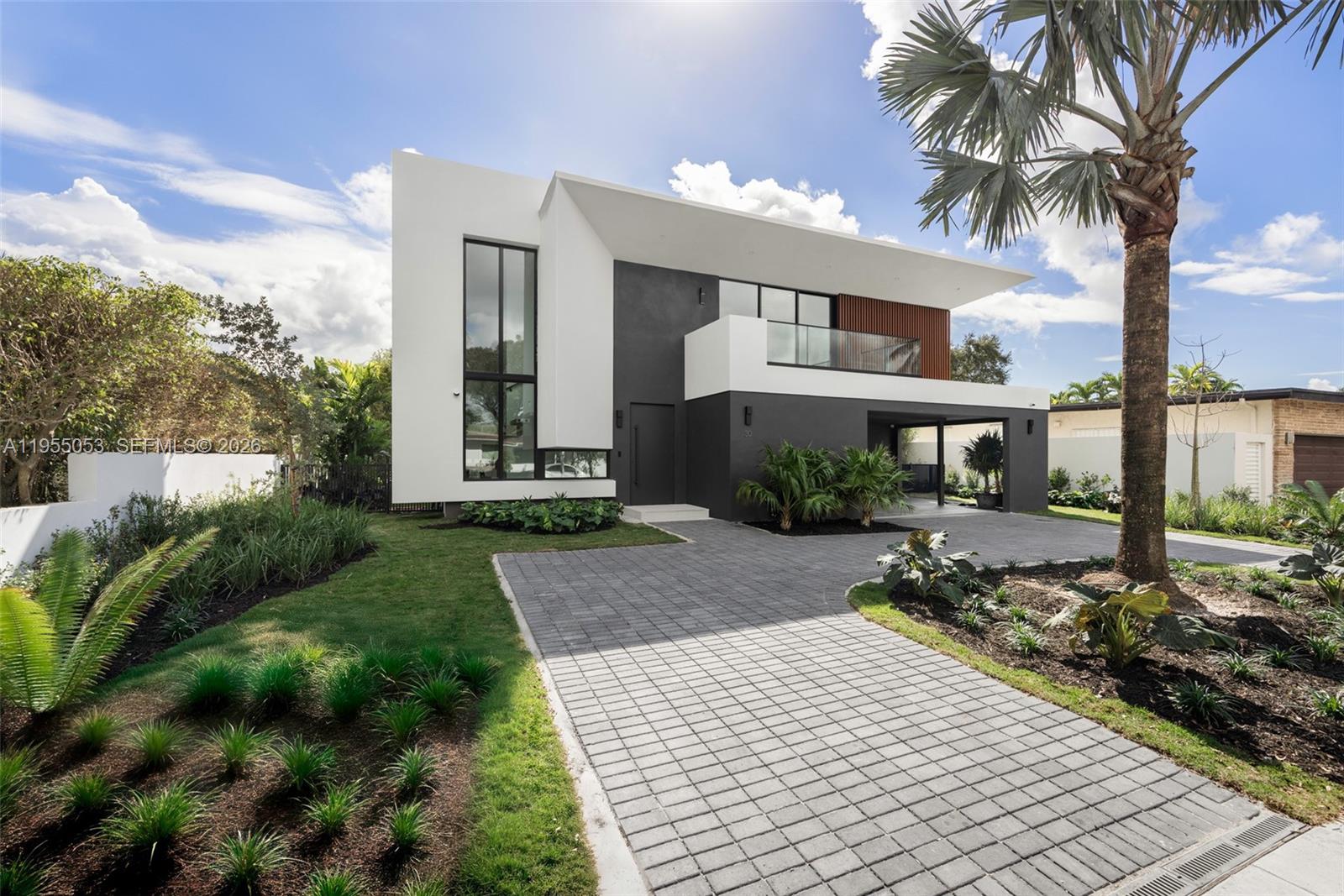 30 Samana Dr, Coconut Grove FL 33133