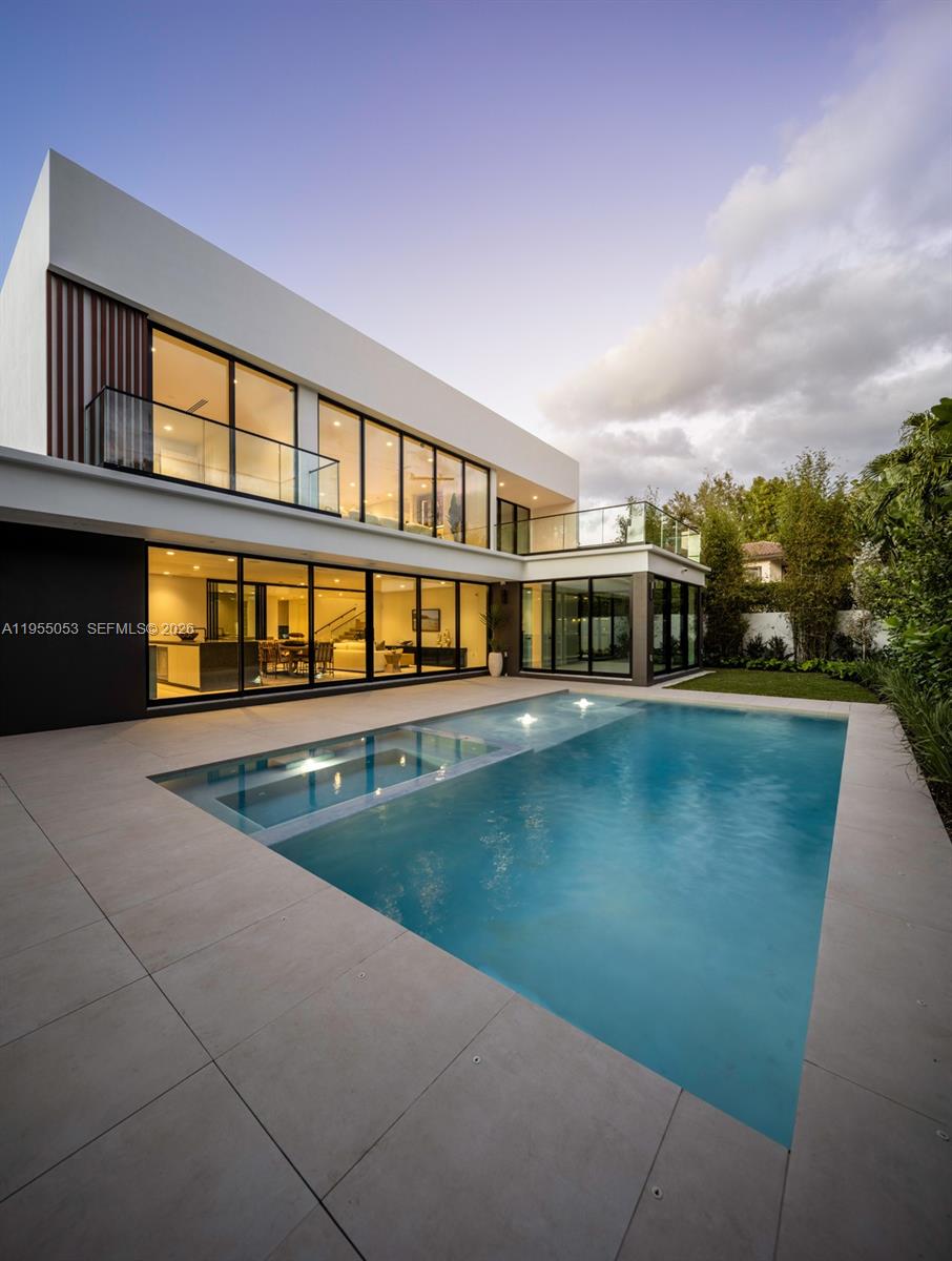 30 Samana Dr, Coconut Grove FL 33133