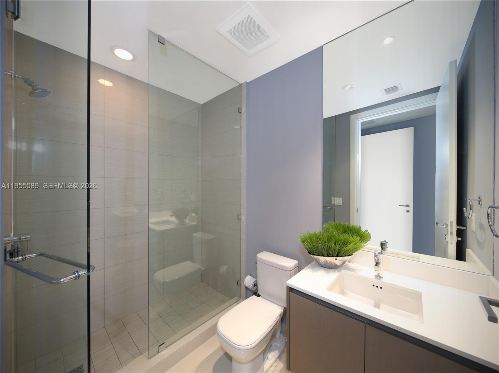 3300 NE 188th St #315, Aventura FL 33180