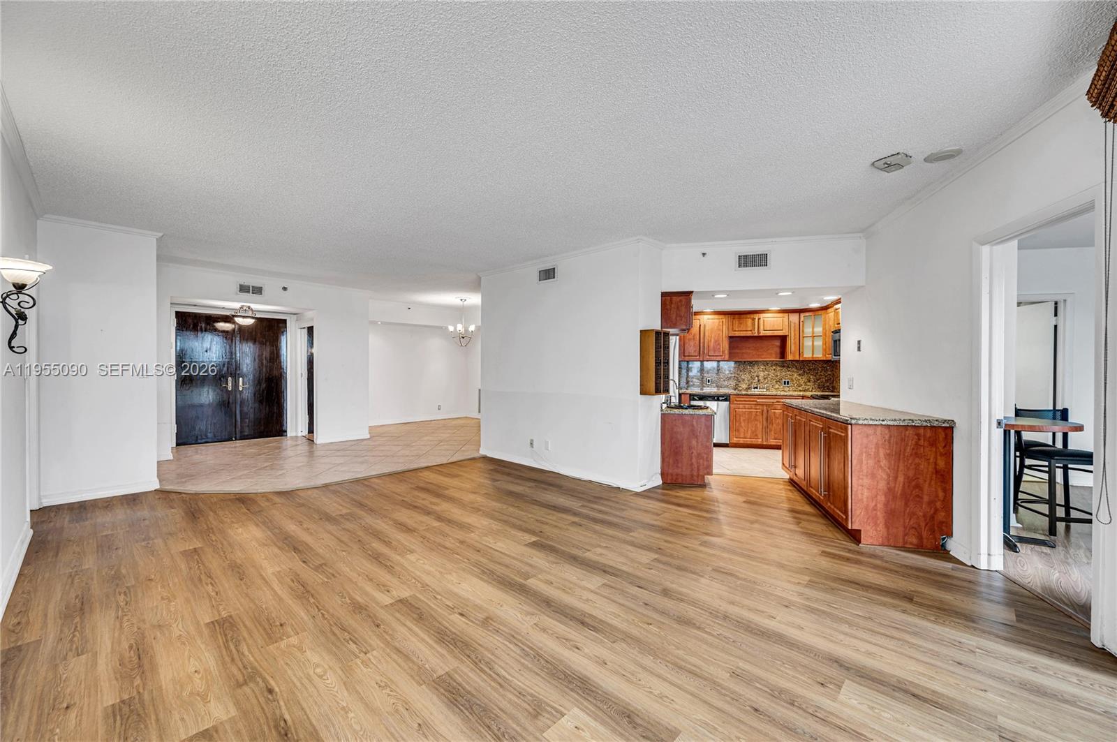 20281 E Country Club Dr #210, Aventura FL 33180