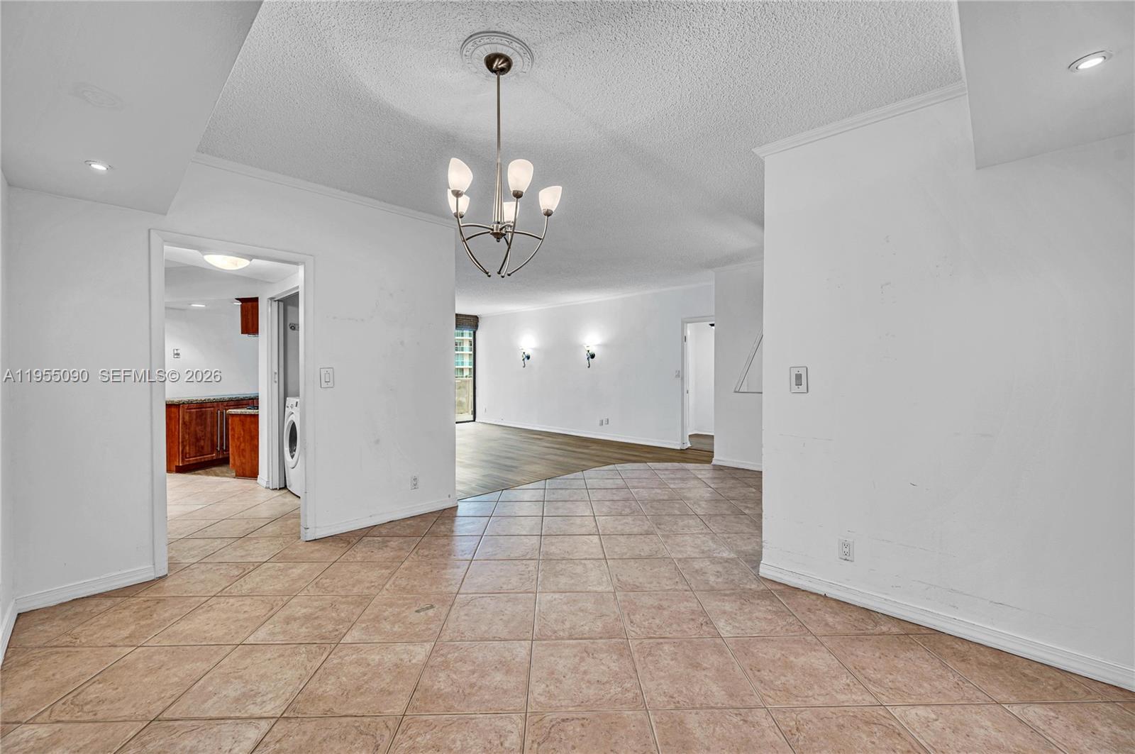20281 E Country Club Dr #210, Aventura FL 33180