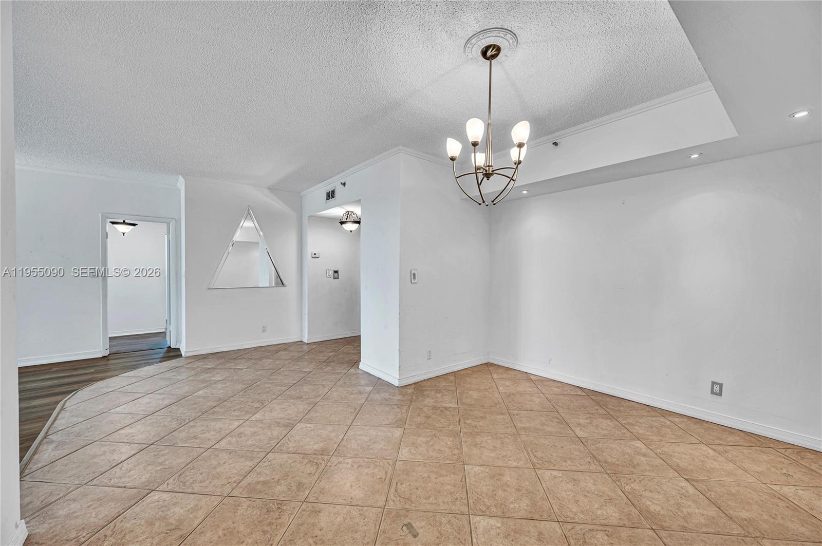 20281 E Country Club Dr #210, Aventura FL 33180
