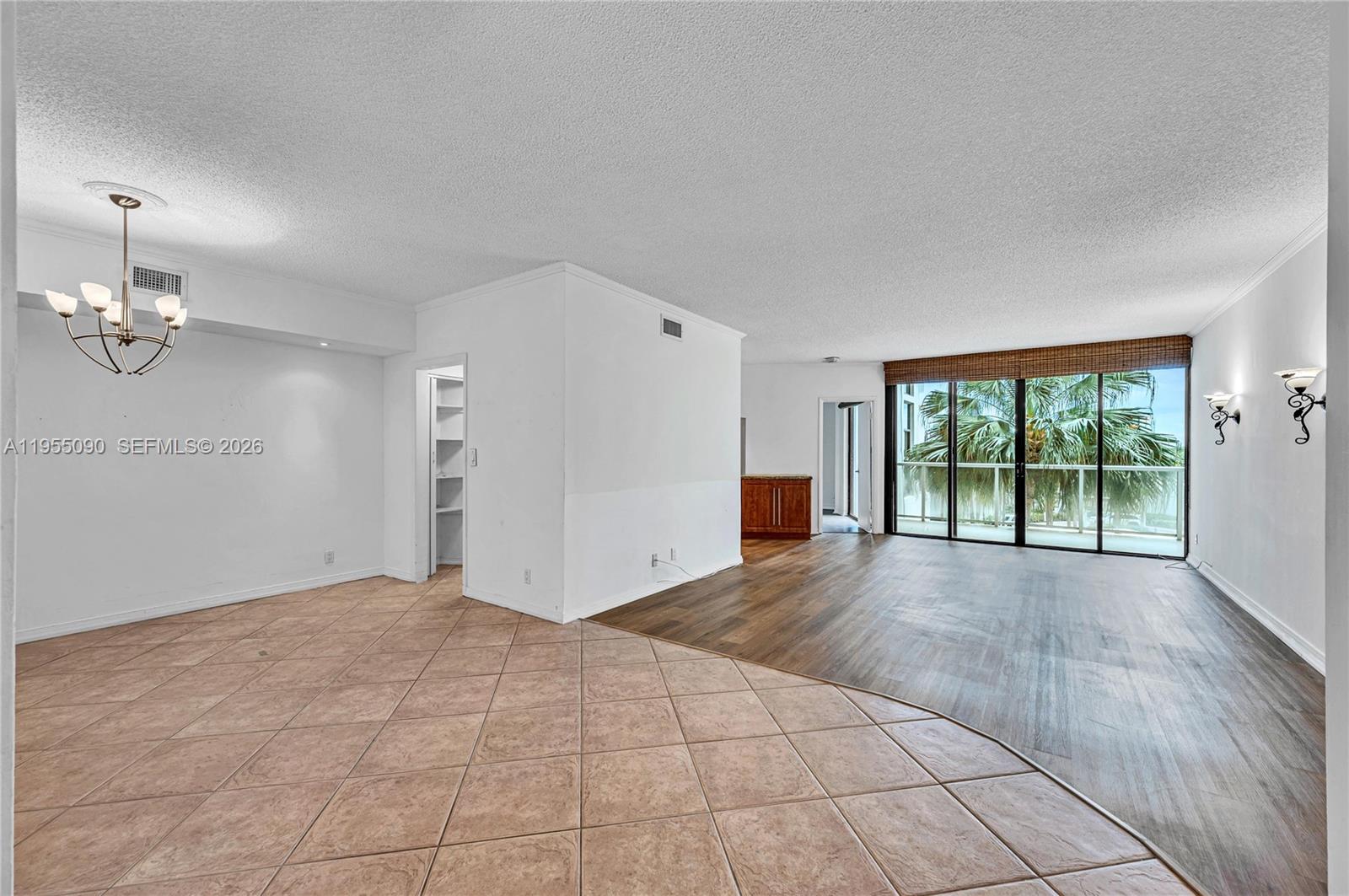 20281 E Country Club Dr #210, Aventura FL 33180