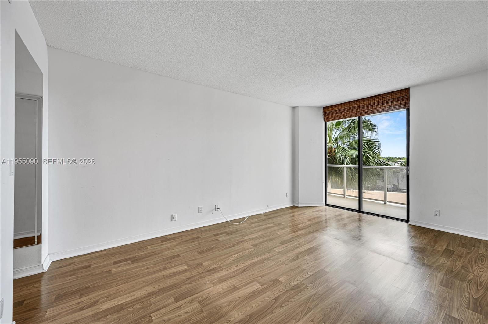20281 E Country Club Dr #210, Aventura FL 33180