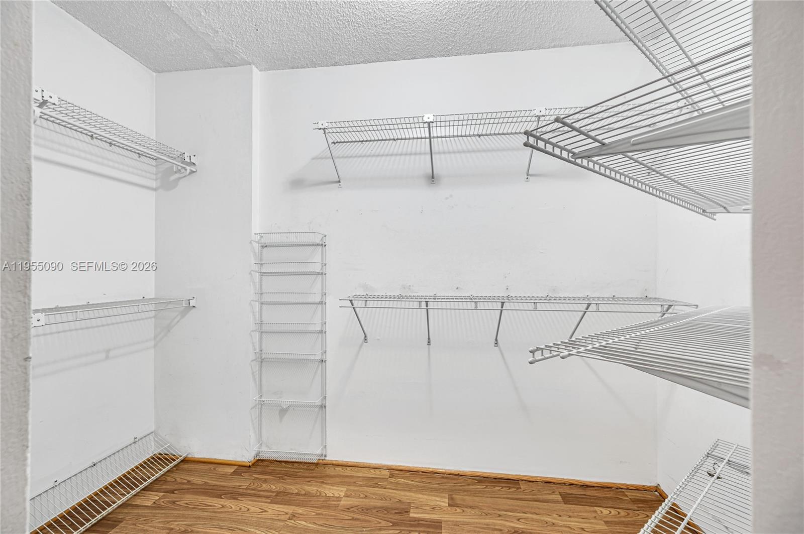 20281 E Country Club Dr #210, Aventura FL 33180