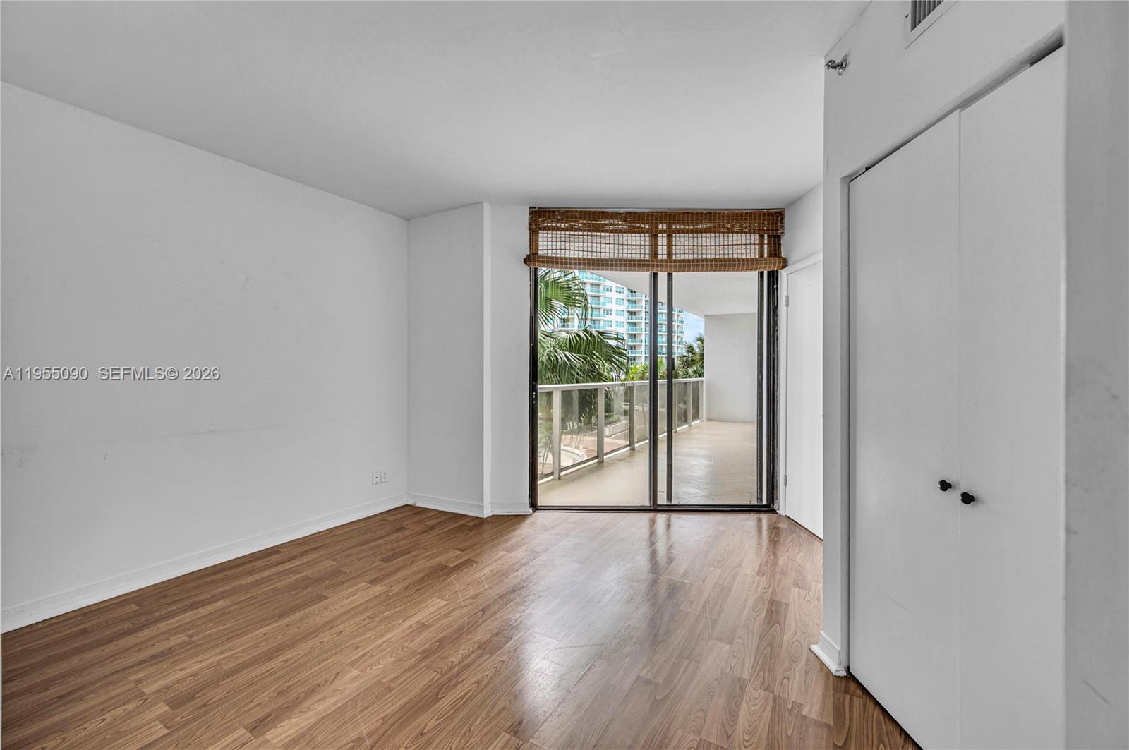 20281 E Country Club Dr #210, Aventura FL 33180