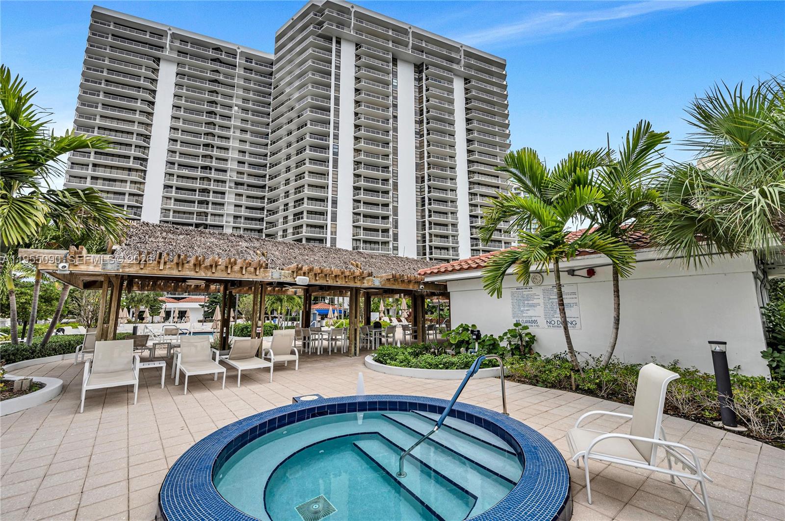 20281 E Country Club Dr #210, Aventura FL 33180