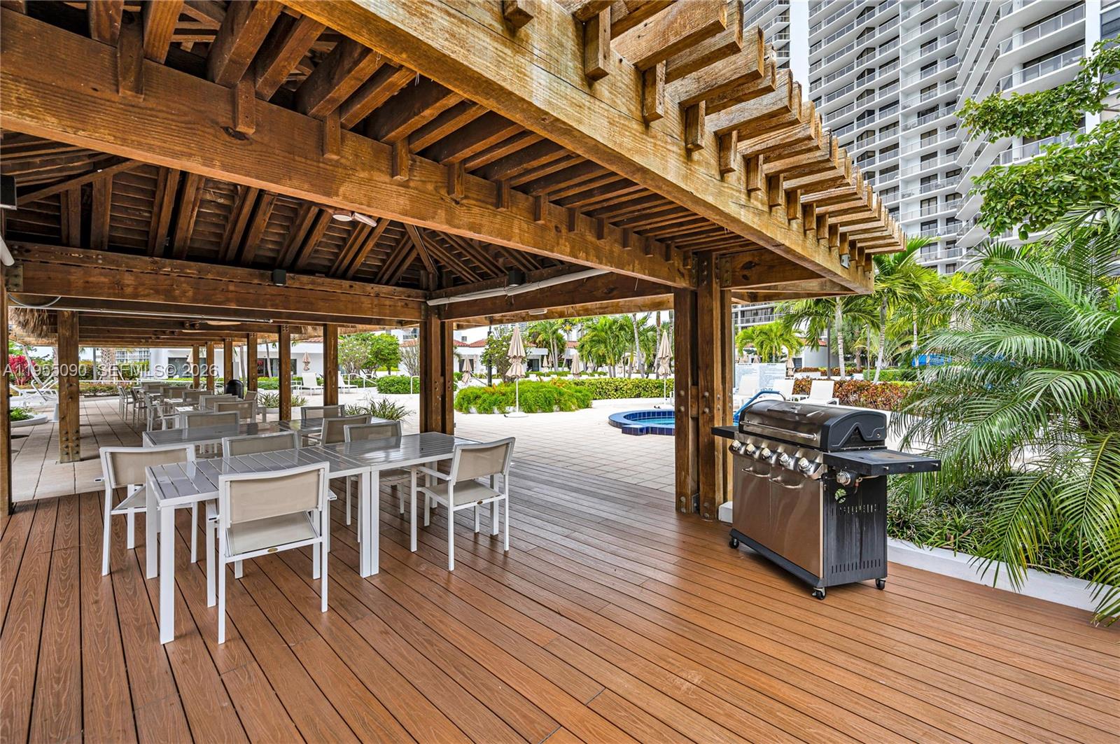 20281 E Country Club Dr #210, Aventura FL 33180
