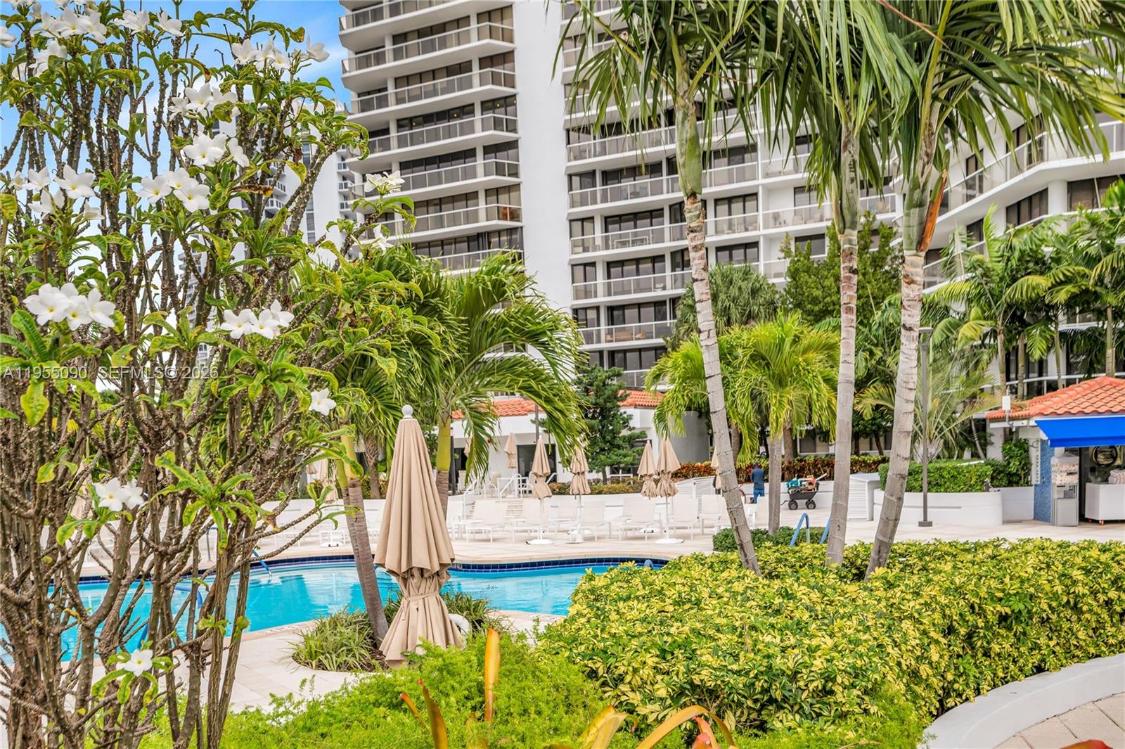 20281 E Country Club Dr #210, Aventura FL 33180