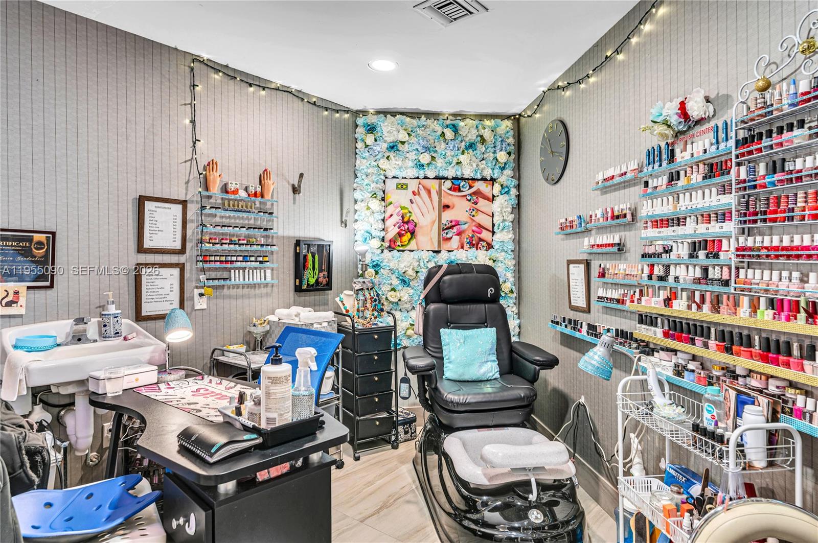 20281 E Country Club Dr #210, Aventura FL 33180