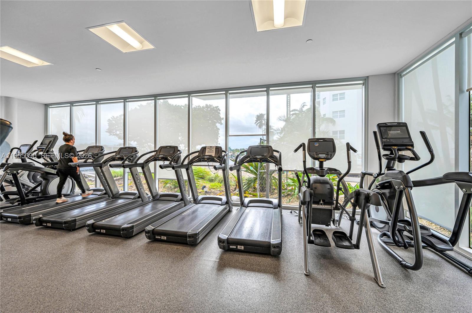20281 E Country Club Dr #210, Aventura FL 33180