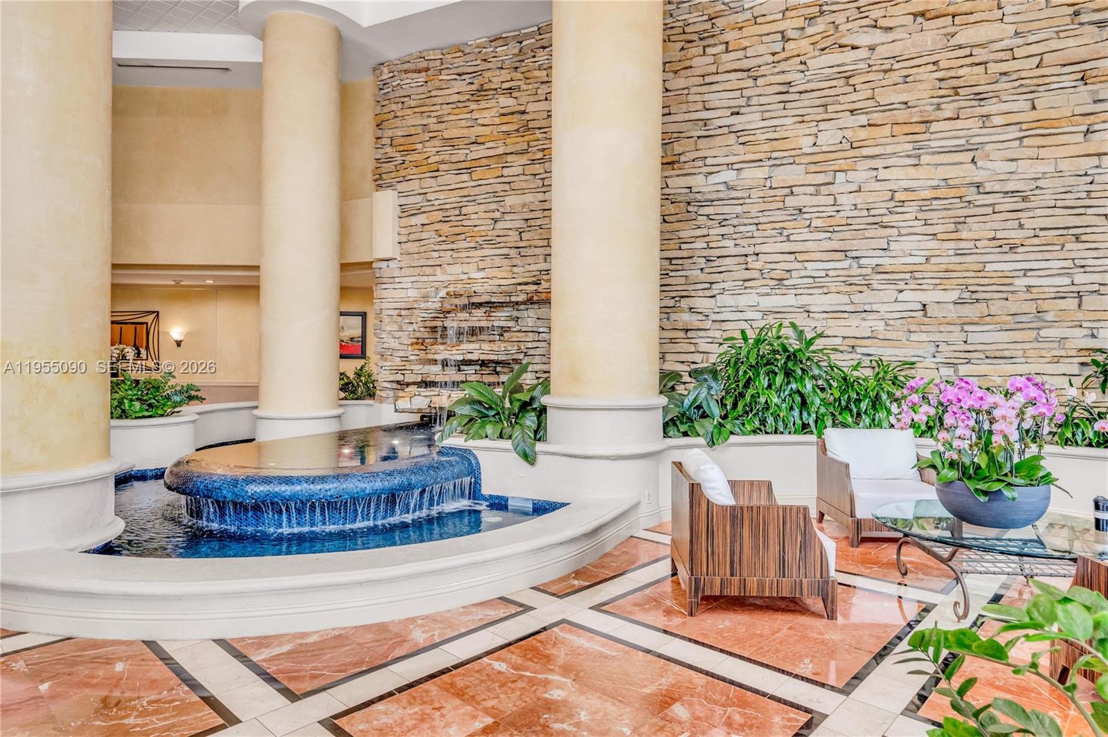 20281 E Country Club Dr #210, Aventura FL 33180
