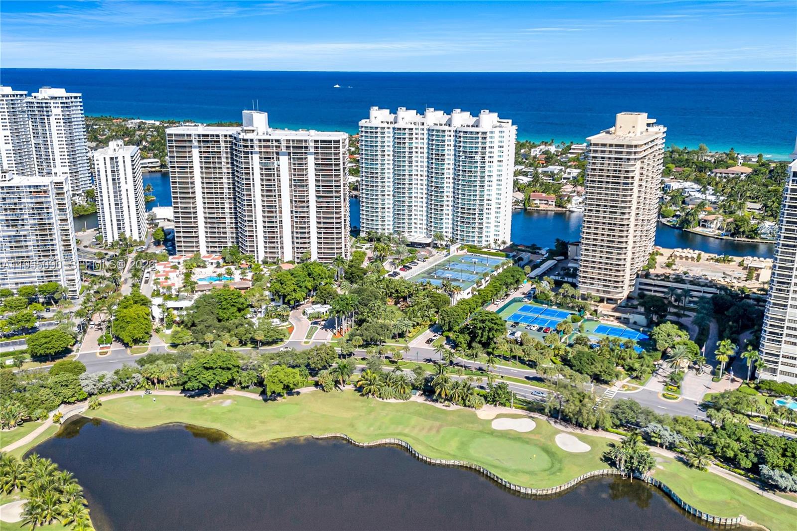 20281 E Country Club Dr #210, Aventura FL 33180