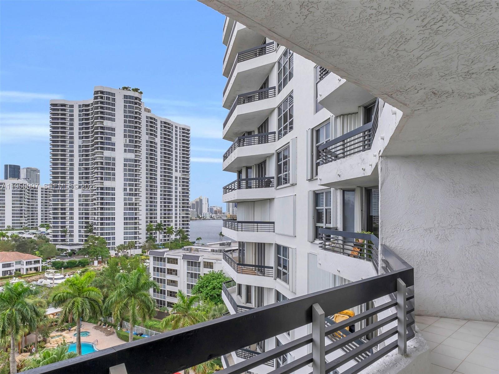 3400 NE 192nd St #910, Aventura FL 33180