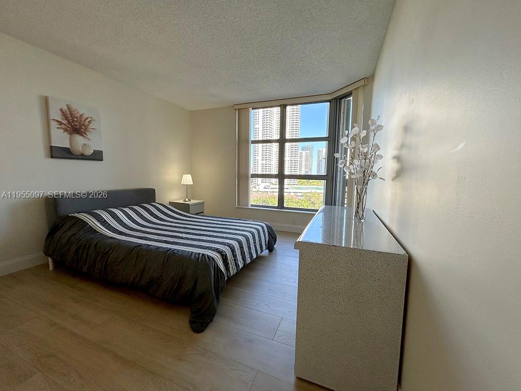 3400 NE 192nd St #910, Aventura FL 33180