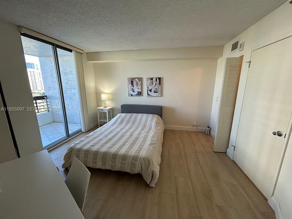 3400 NE 192nd St #910, Aventura FL 33180