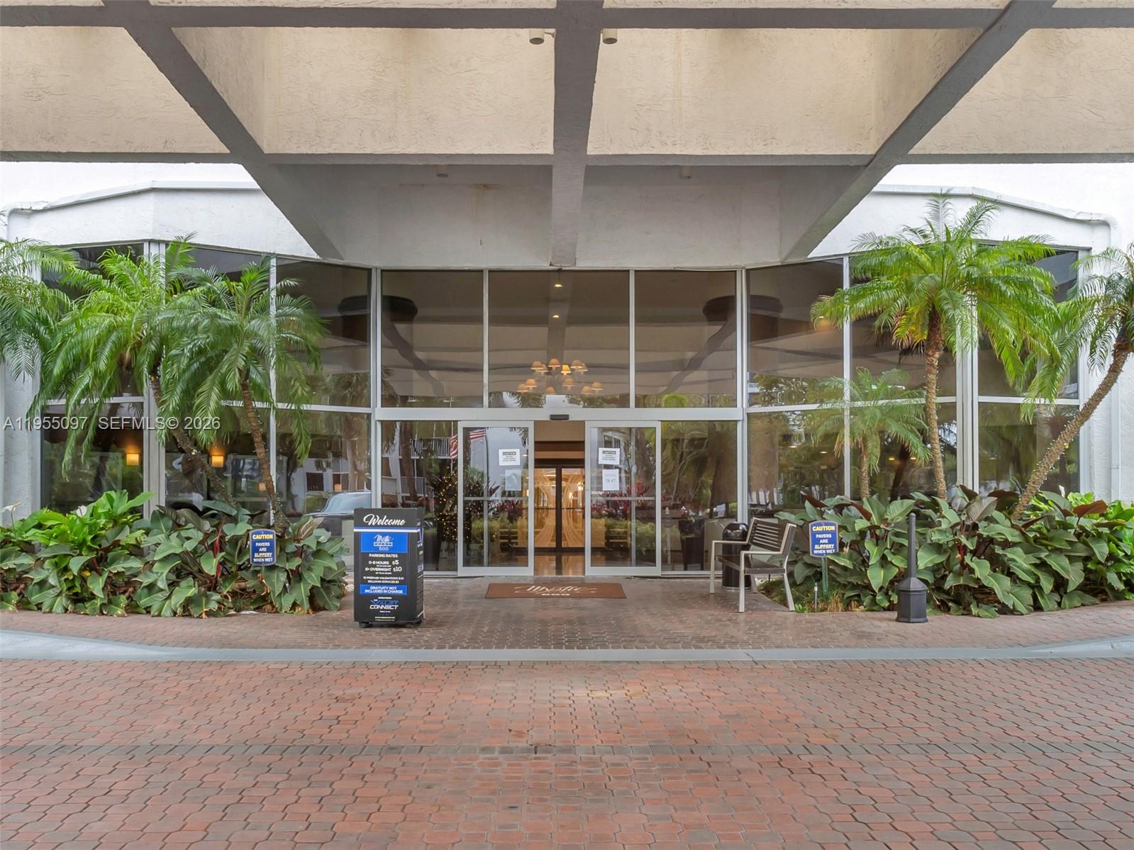 3400 NE 192nd St #910, Aventura FL 33180