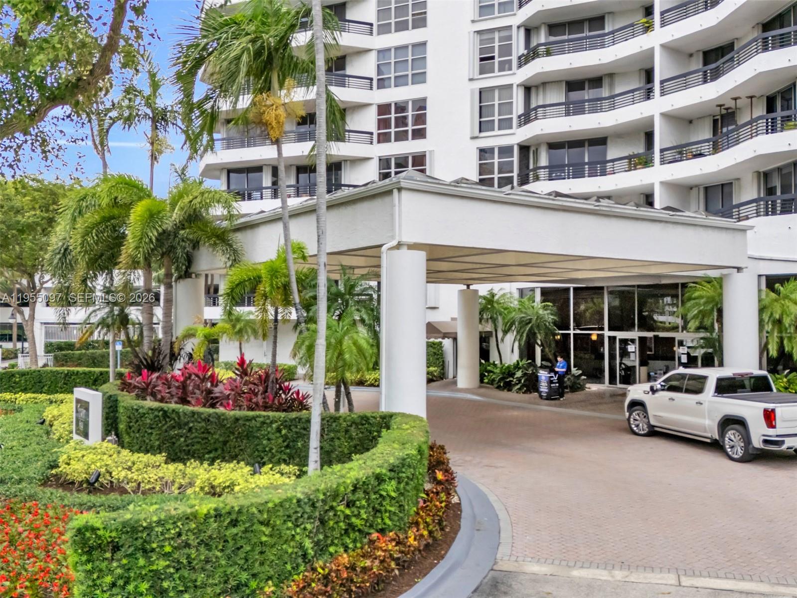 3400 NE 192nd St #910, Aventura FL 33180