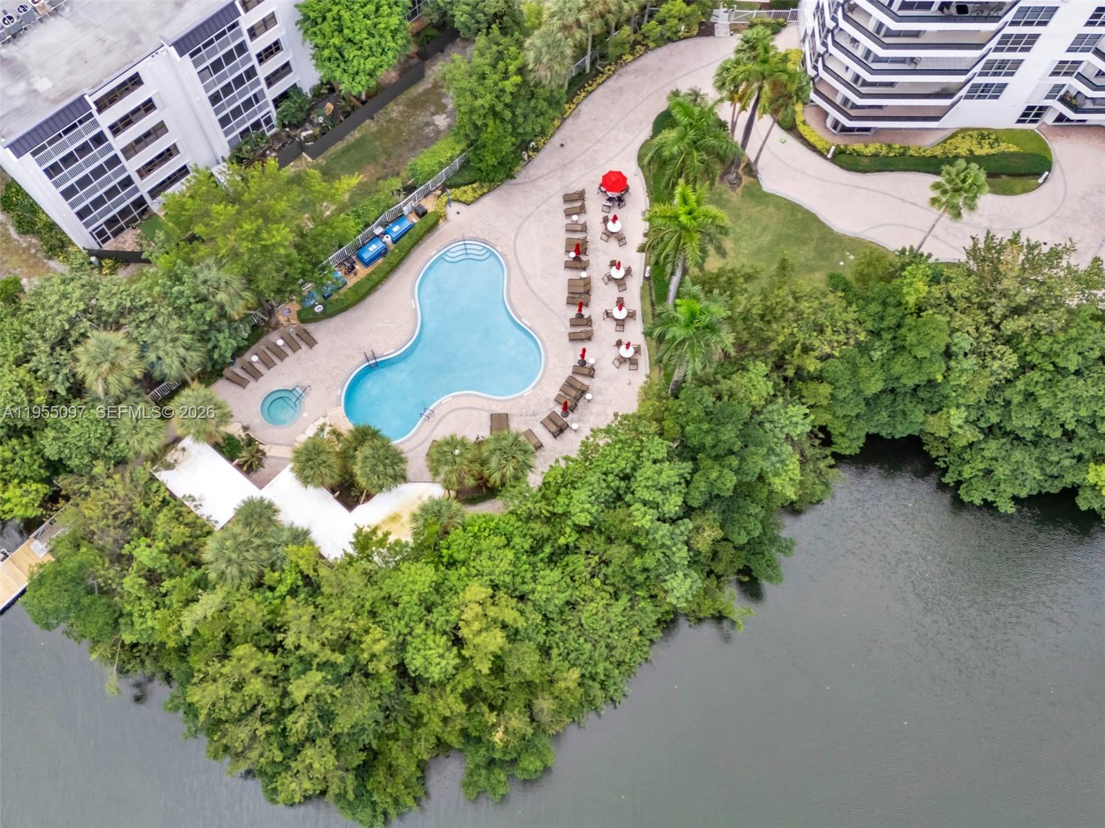 3400 NE 192nd St #910, Aventura FL 33180
