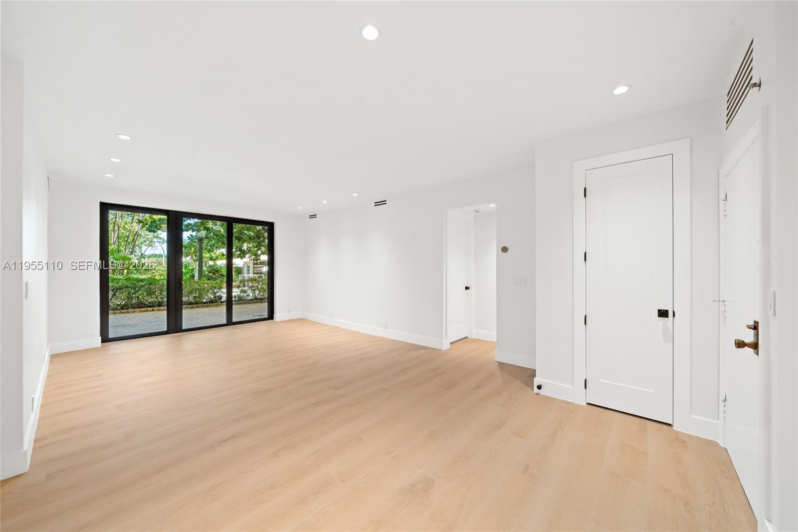 1111 Crandon Blvd #B103, Key Biscayne FL 33149