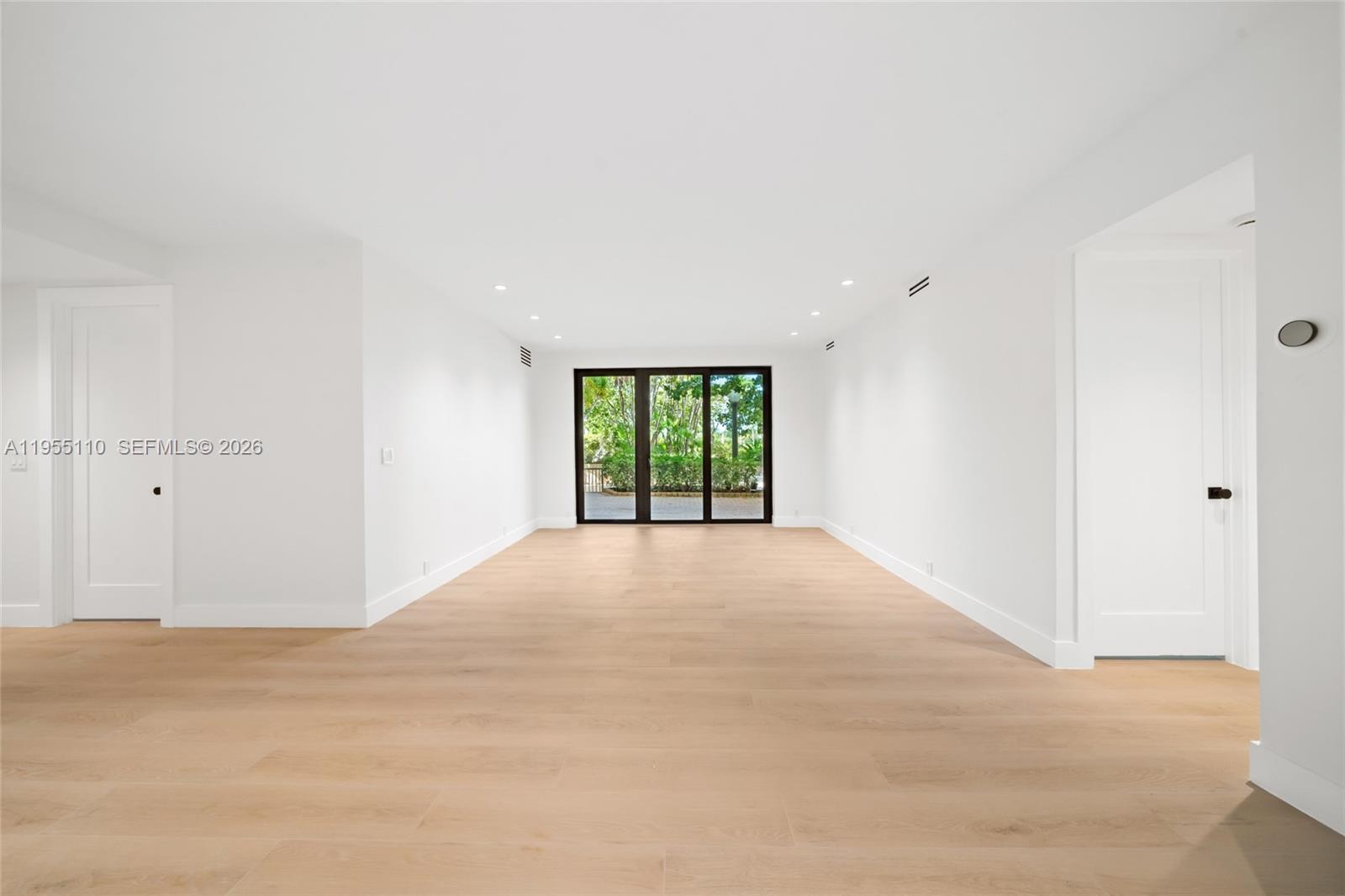 1111 Crandon Blvd #B103, Key Biscayne FL 33149