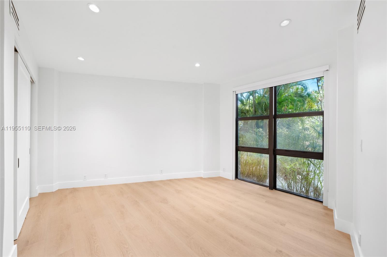 1111 Crandon Blvd #B103, Key Biscayne FL 33149