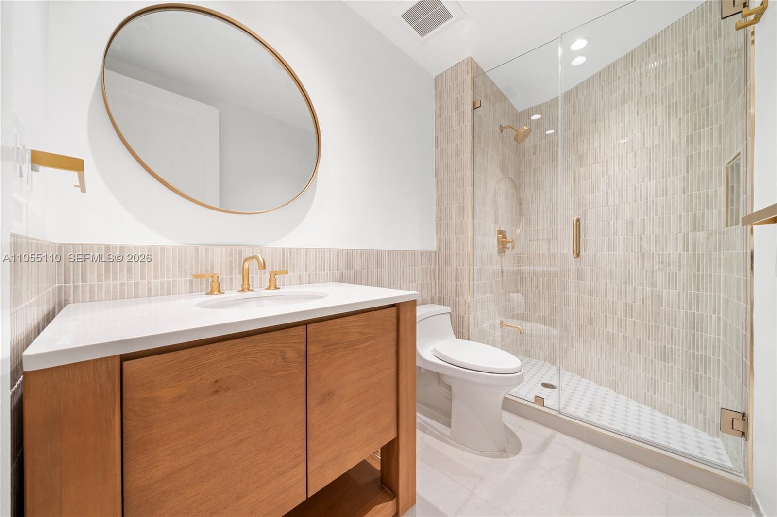 1111 Crandon Blvd #B103, Key Biscayne FL 33149
