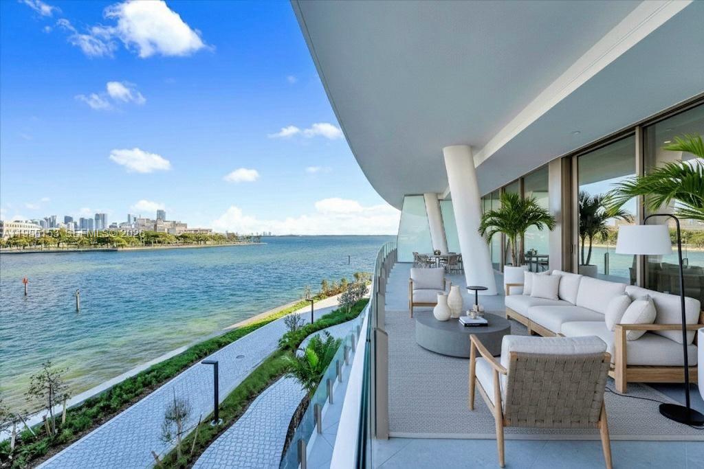5 Grove Isle #L305, Coconut Grove FL 33133