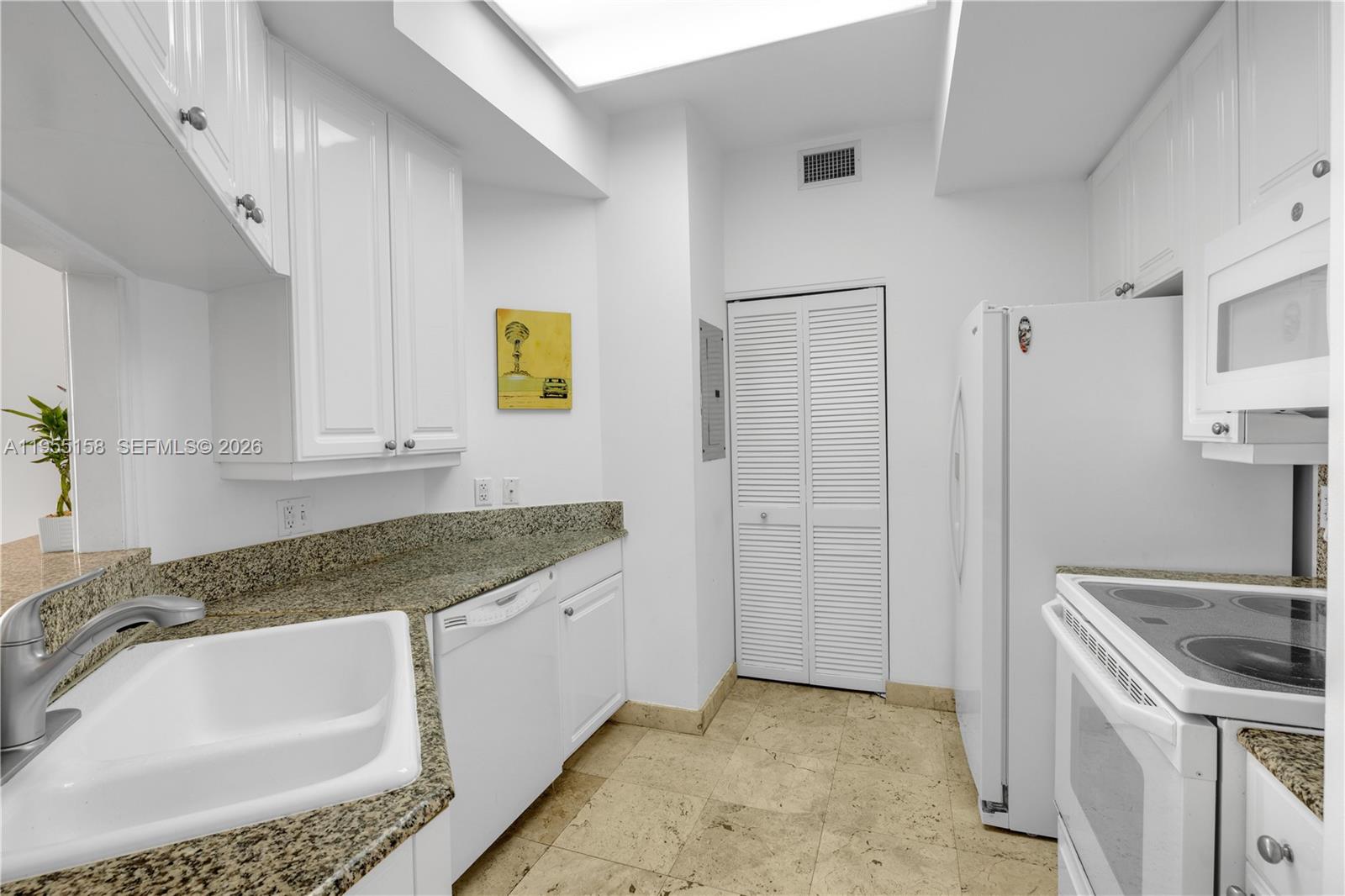 888 Brickell Key Dr #701, Miami FL 33131