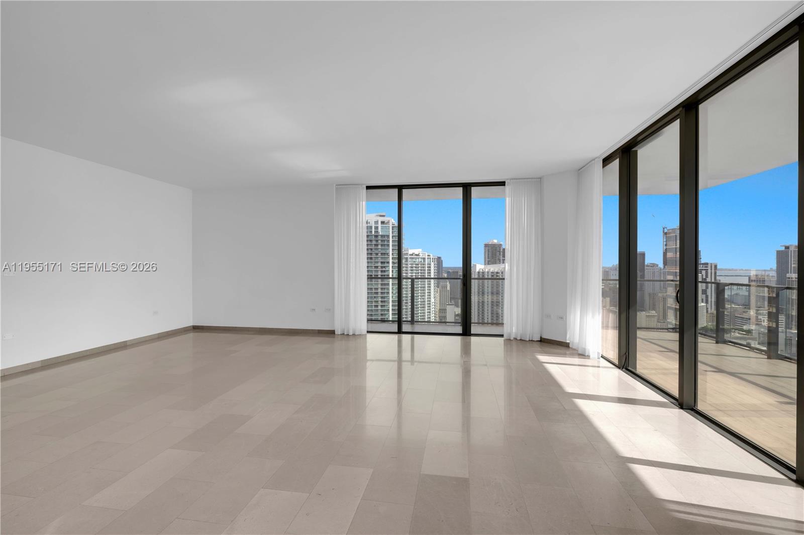 88 SW 7th St #3711, Miami FL 33130