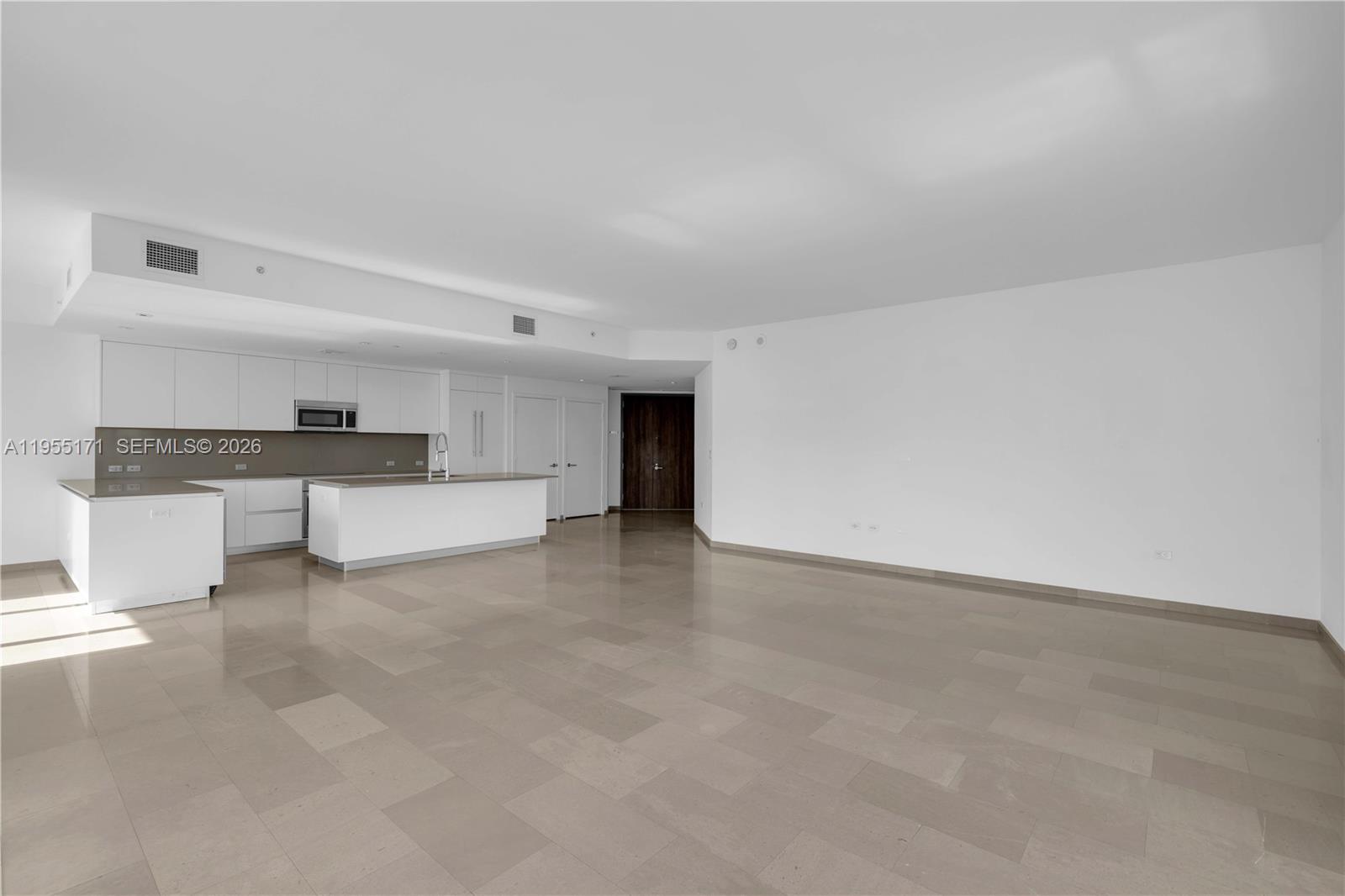 88 SW 7th St #3711, Miami FL 33130