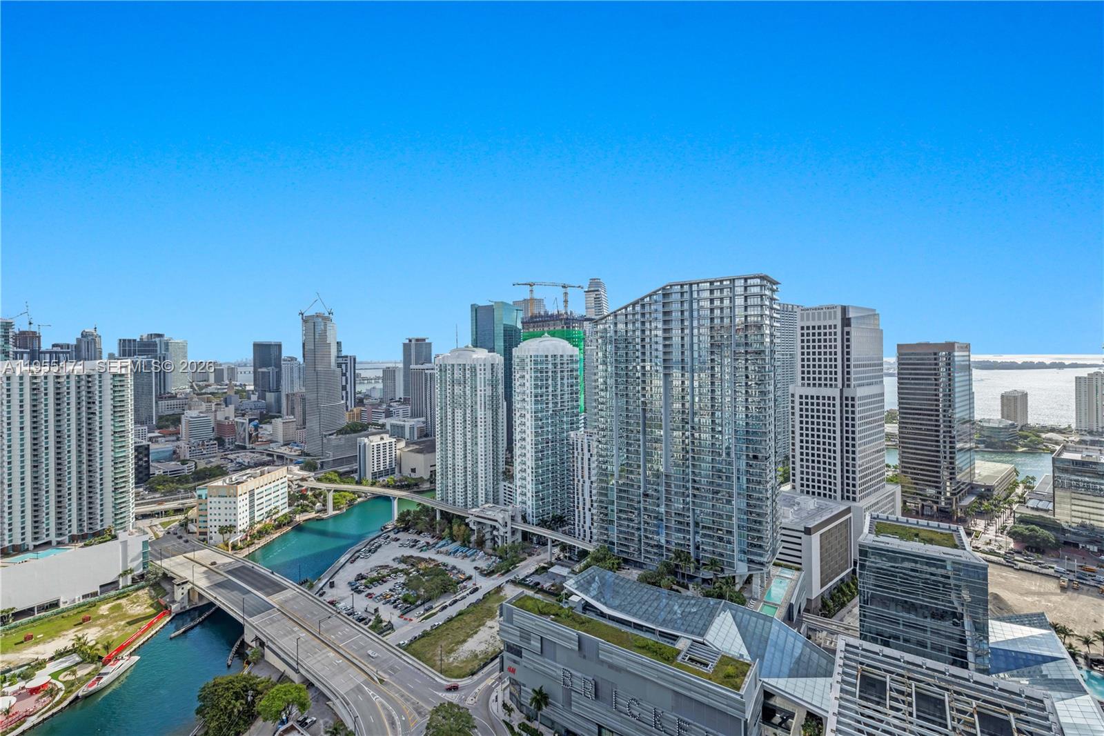 88 SW 7th St #3711, Miami FL 33130