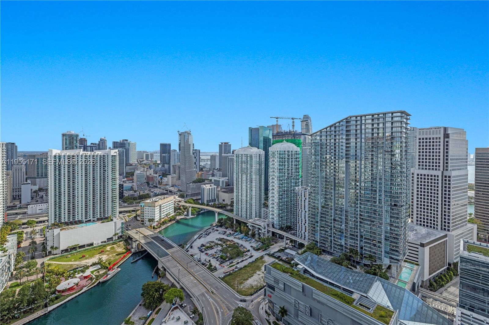 88 SW 7th St #3711, Miami FL 33130