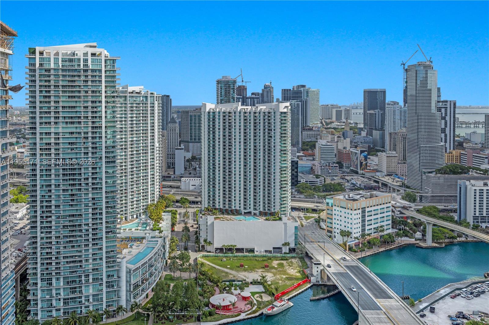 88 SW 7th St #3711, Miami FL 33130