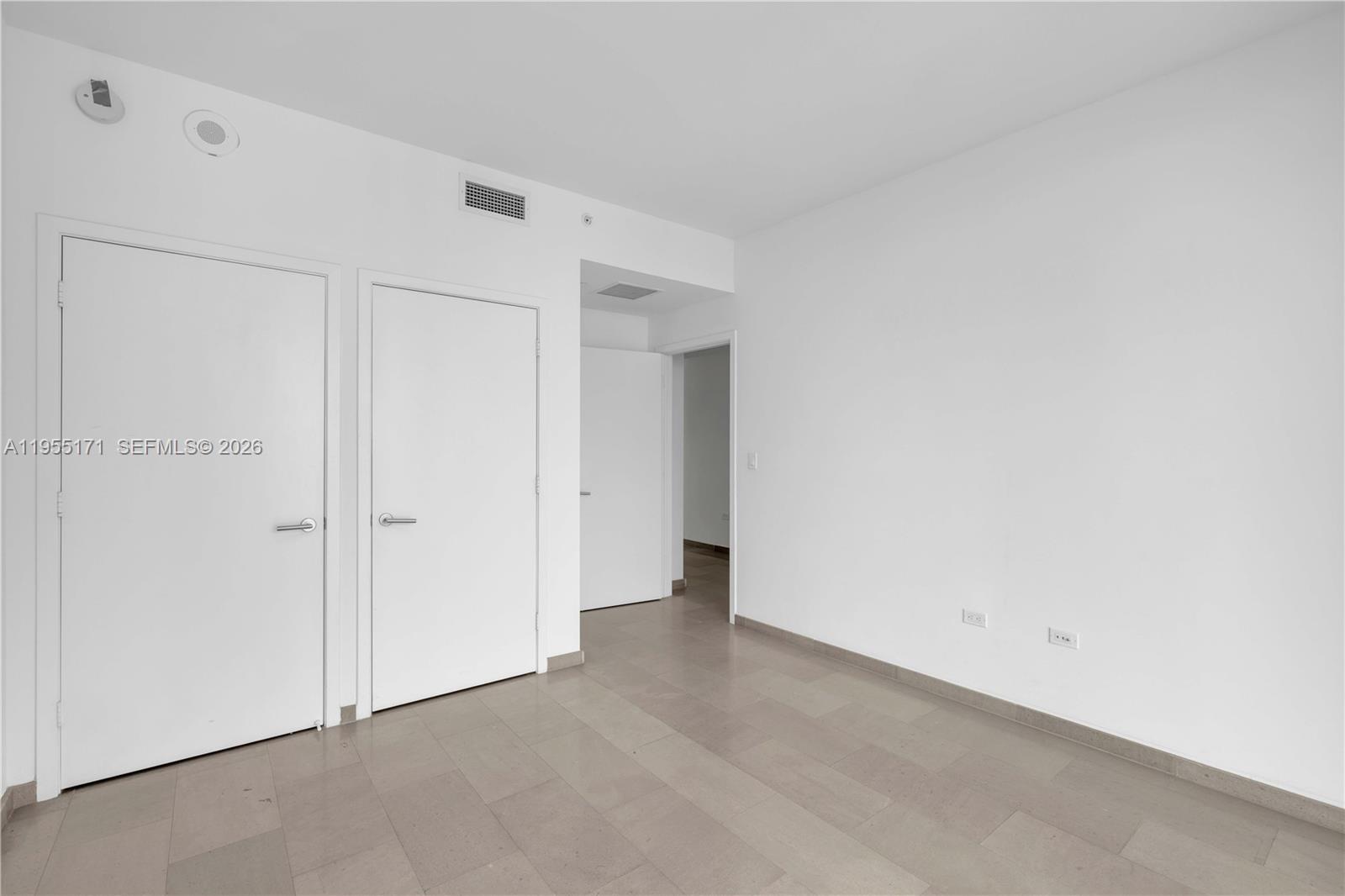 88 SW 7th St #3711, Miami FL 33130