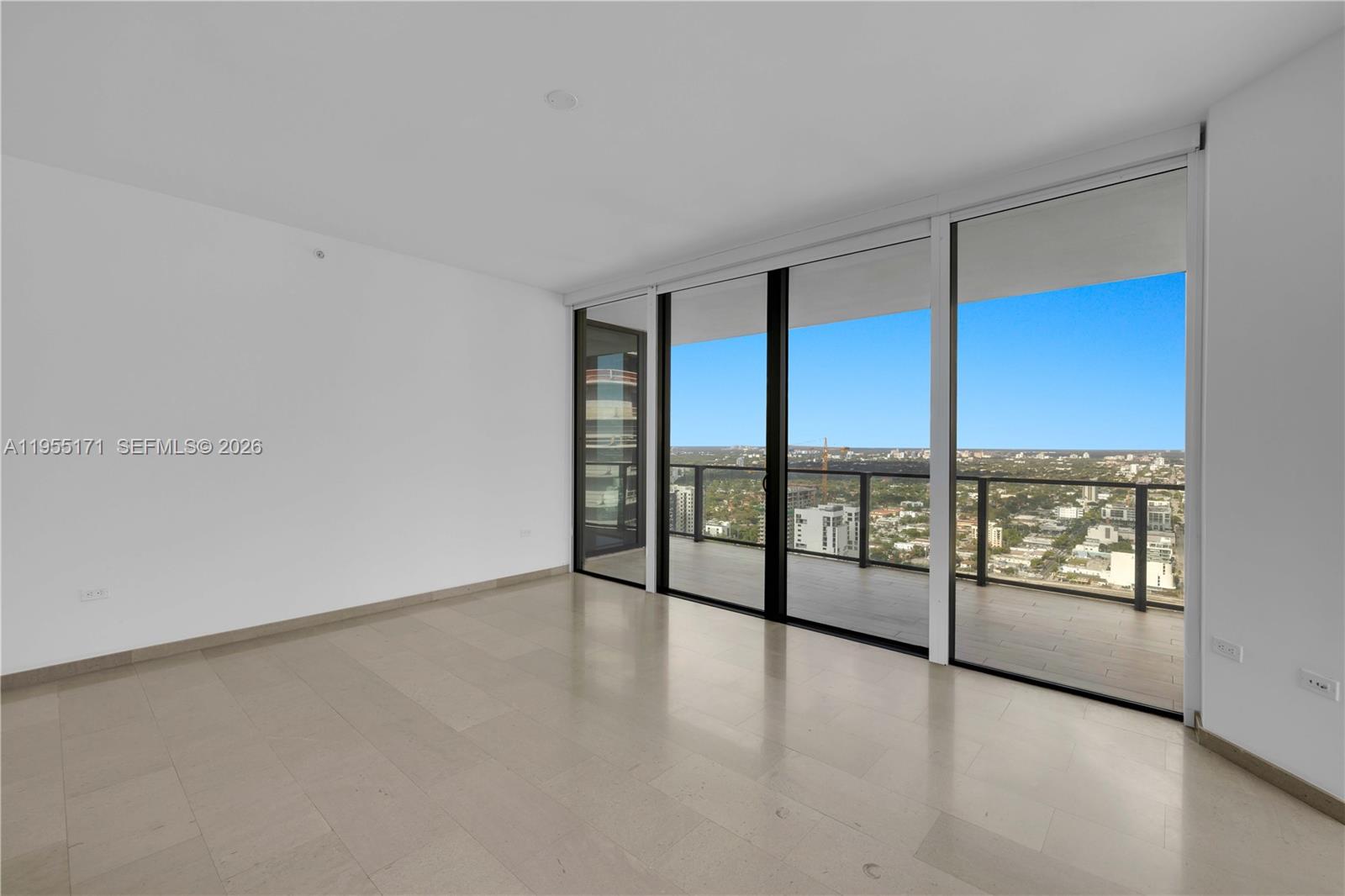 88 SW 7th St #3711, Miami FL 33130