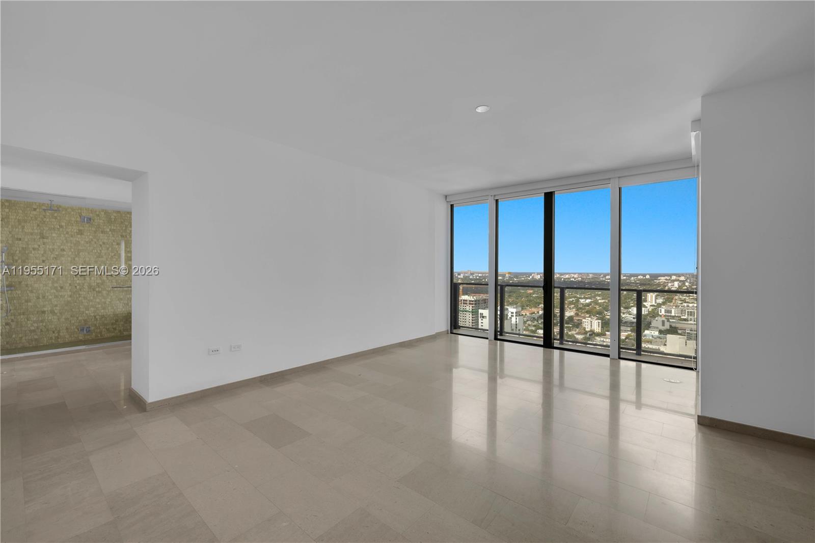 88 SW 7th St #3711, Miami FL 33130
