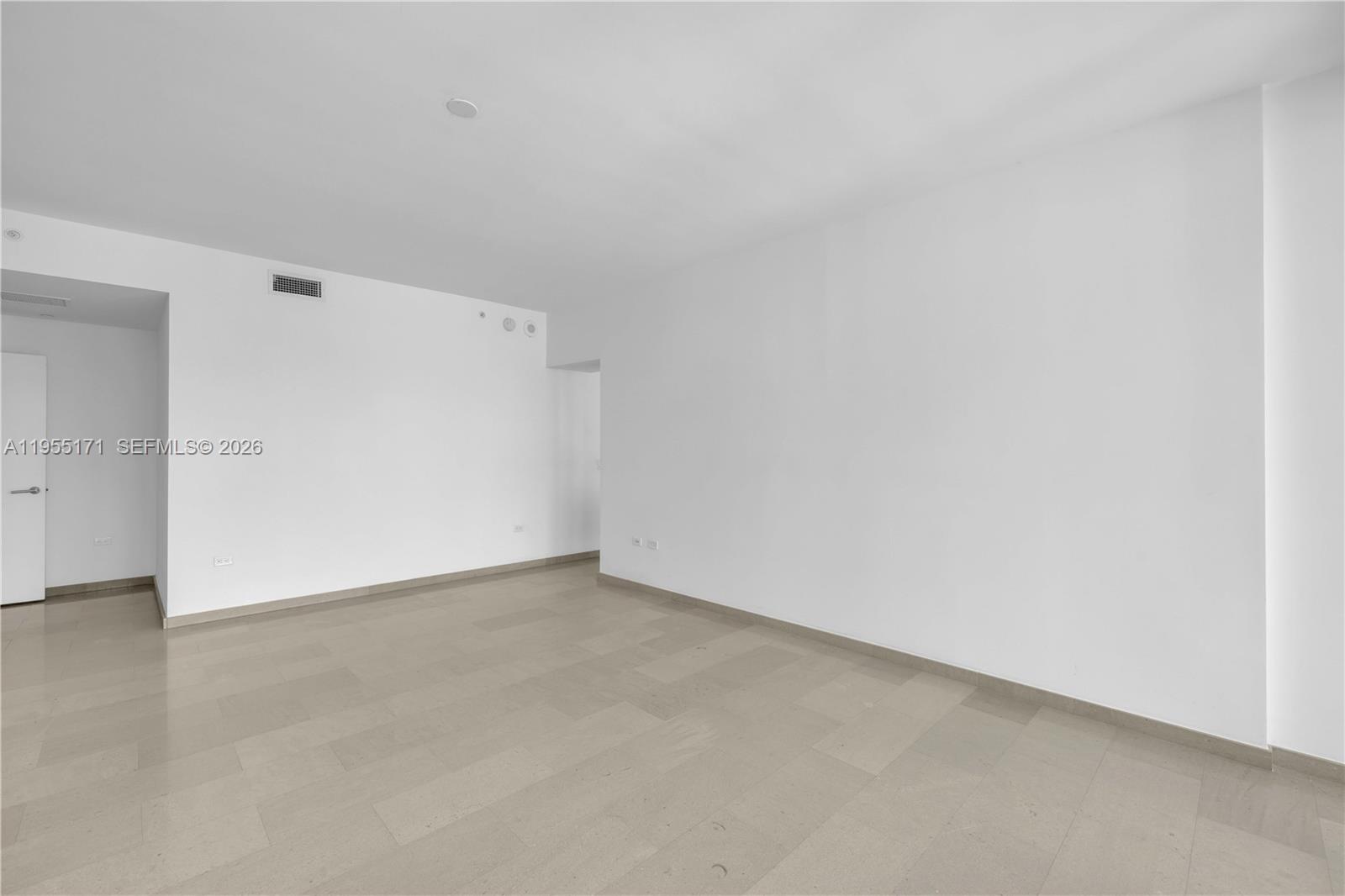 88 SW 7th St #3711, Miami FL 33130