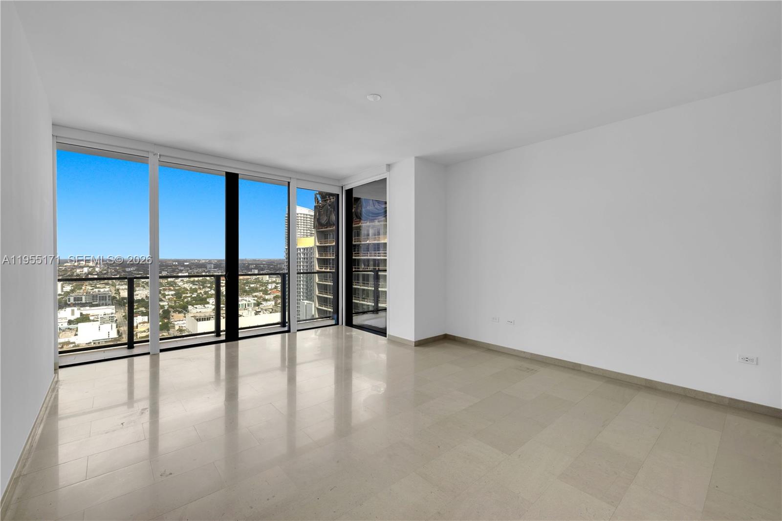 88 SW 7th St #3711, Miami FL 33130