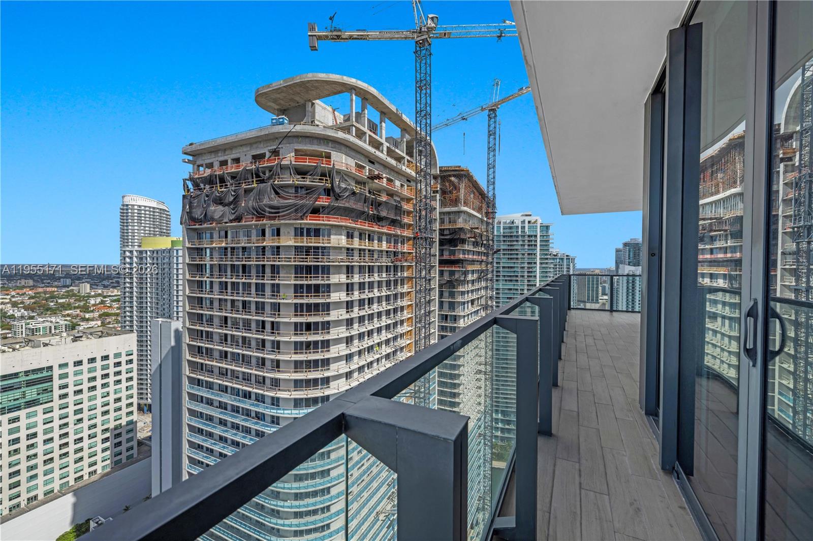 88 SW 7th St #3711, Miami FL 33130